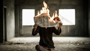 flaming-fake-news-credit